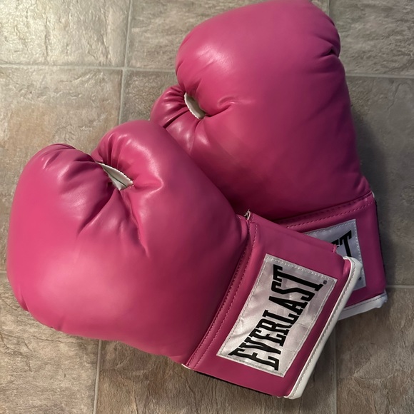 Everlast Other Pink Everlast 2oz Boxing Gloves Poshmark